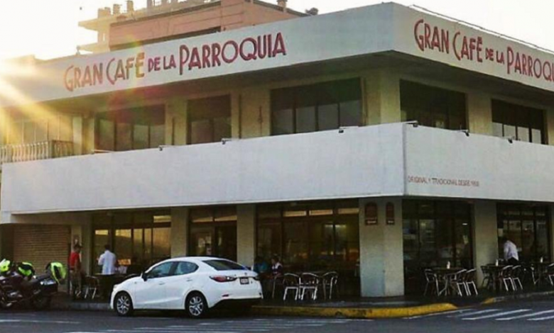 Cierra el Gran Café de la Parroquia del malecón de