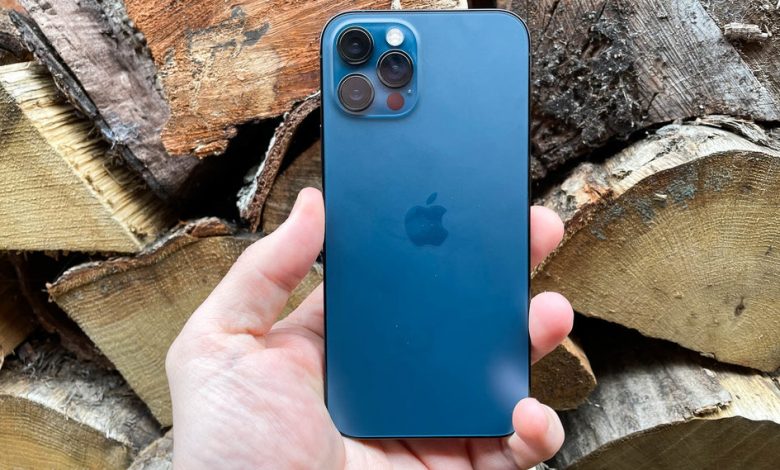 AsÃ­ luce el iPhone 12 Pro en azul pacÃ­fico: el nuevo color