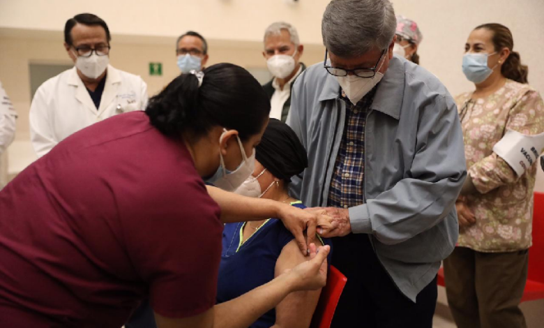 Tras ganar amparos, crece vacunación a menores de edad en Veracruz
